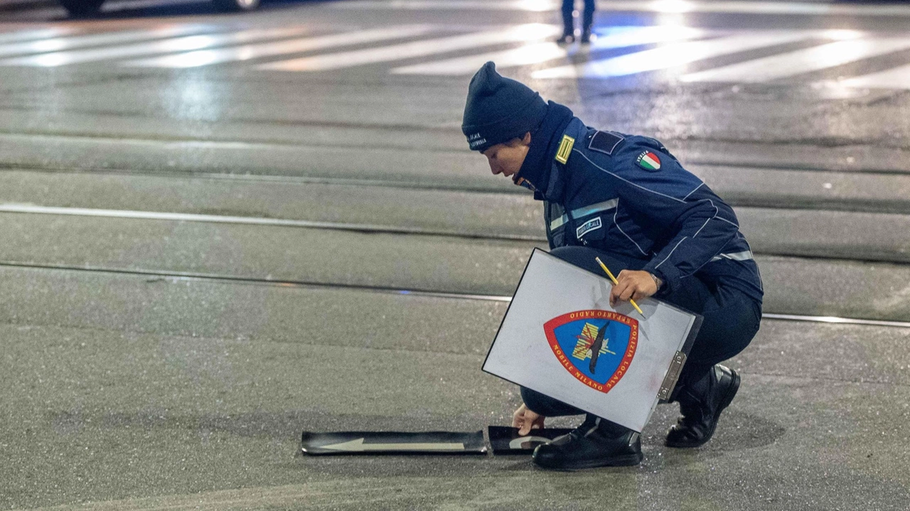 Gli agenti del Radiomobile della polizia locale hanno effettuato i rilievi sul luogo dell’incidente