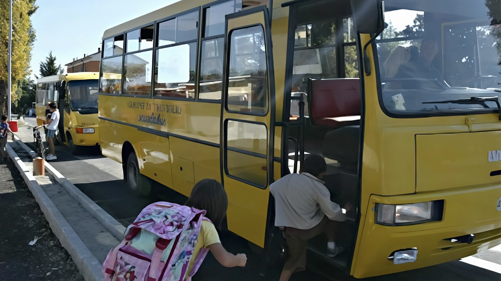 Alla scuola Pertini di Desio la domanda di trasporto supera l’offerta Si è quindi creata una lista d’attesa di 11 bambini, un’esigenza che in passato non si era manifestata e che ha colto in contropiede il Comune