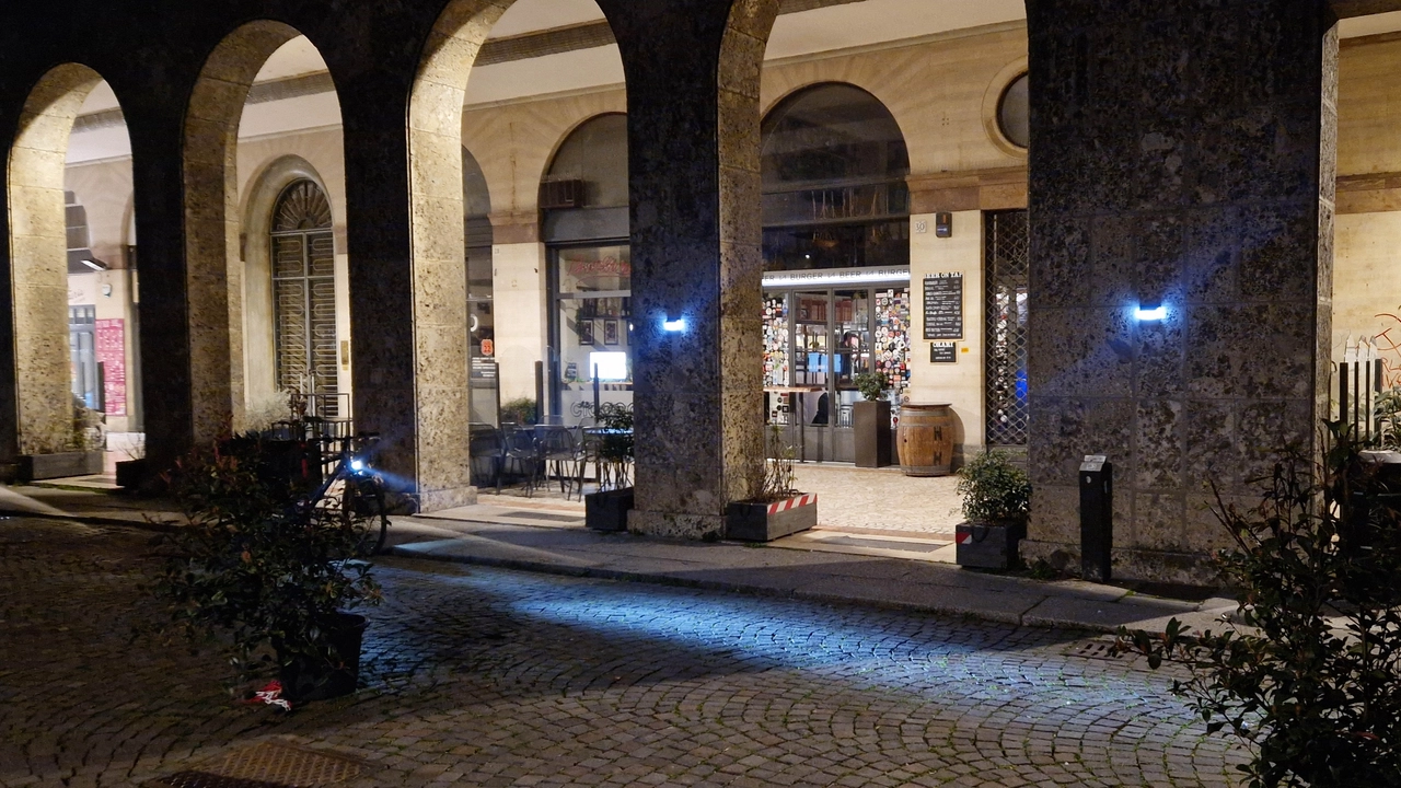 Cremona, il locale in piazza Roma dove è avvenua l'aggressione