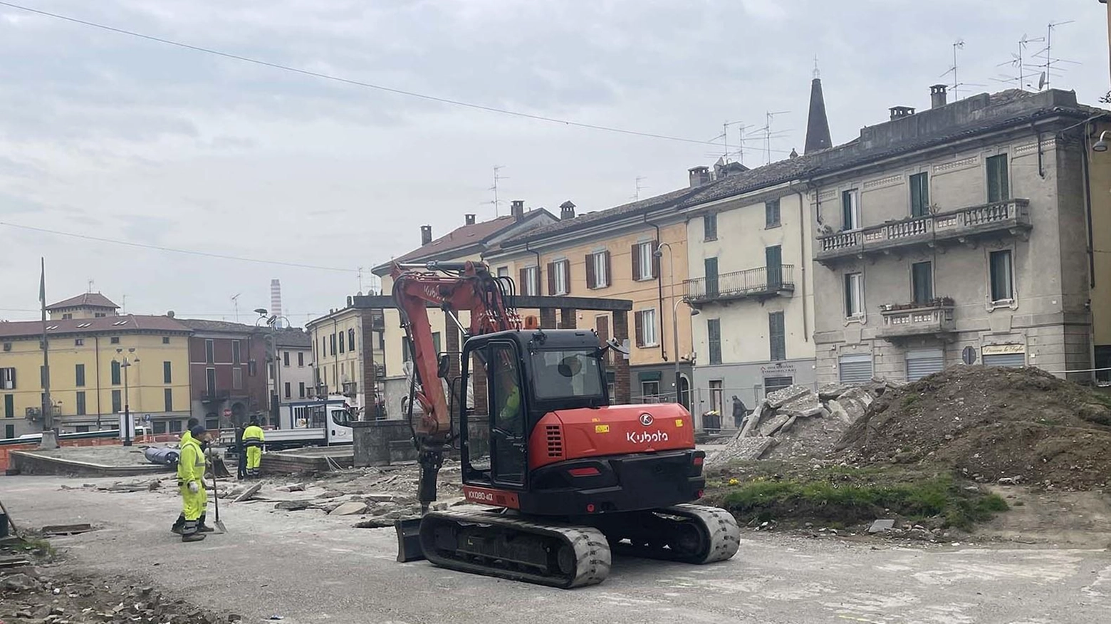 Cantiere di piazza Garibaldi: aumentano tempi e costi