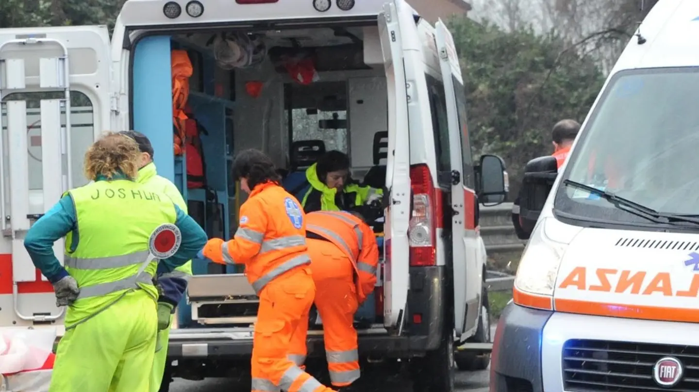 Incidente a Lentate sul Seveso, furgone si ribalta lungo l’A36: ferito il conducente