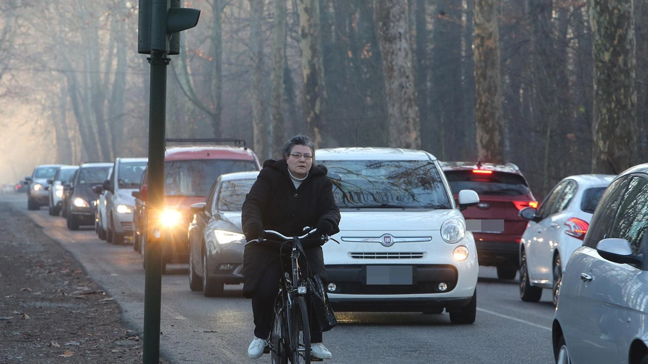 Una delle proposte e osservazioni presentate da Legambiente prevederebbe di chiudere definitivamente l’attraversamento automobilistico del Parco di Monza ma il Comune l’ha rigettata