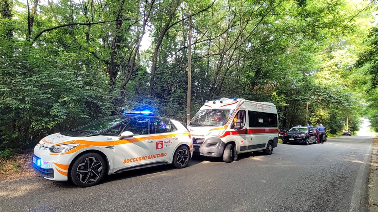 Ambulanza e carabinieri in azione