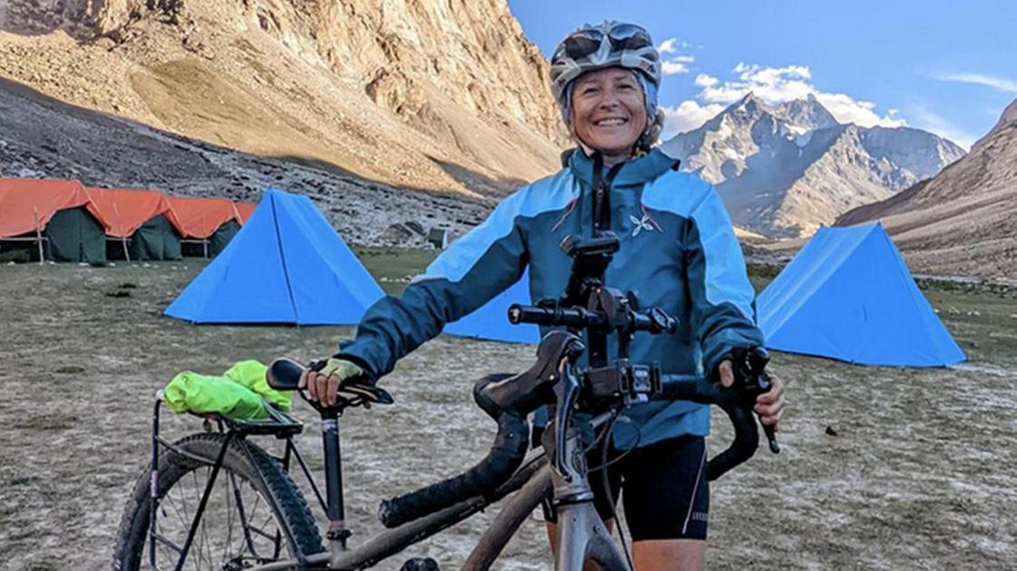 Renata Adinolfi, signora dell’Himalaya a fin di bene: la ciclista globetrotter e le sue imprese su due ruote