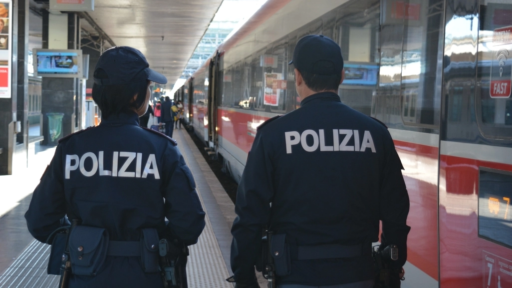 Milano, la Polizia Ferroviaria intervenuta alla stazione di Porta Garibaldi ha arrestato lo spacciatore 29enne