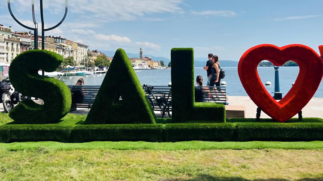 Fiori e piante sul lungolago e in città con la mostra mercato botanica