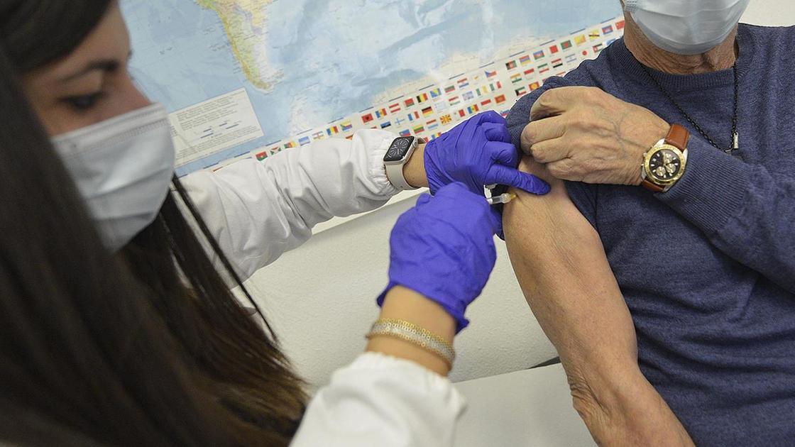 Vaccinazioni: "Fidatevi del medico"