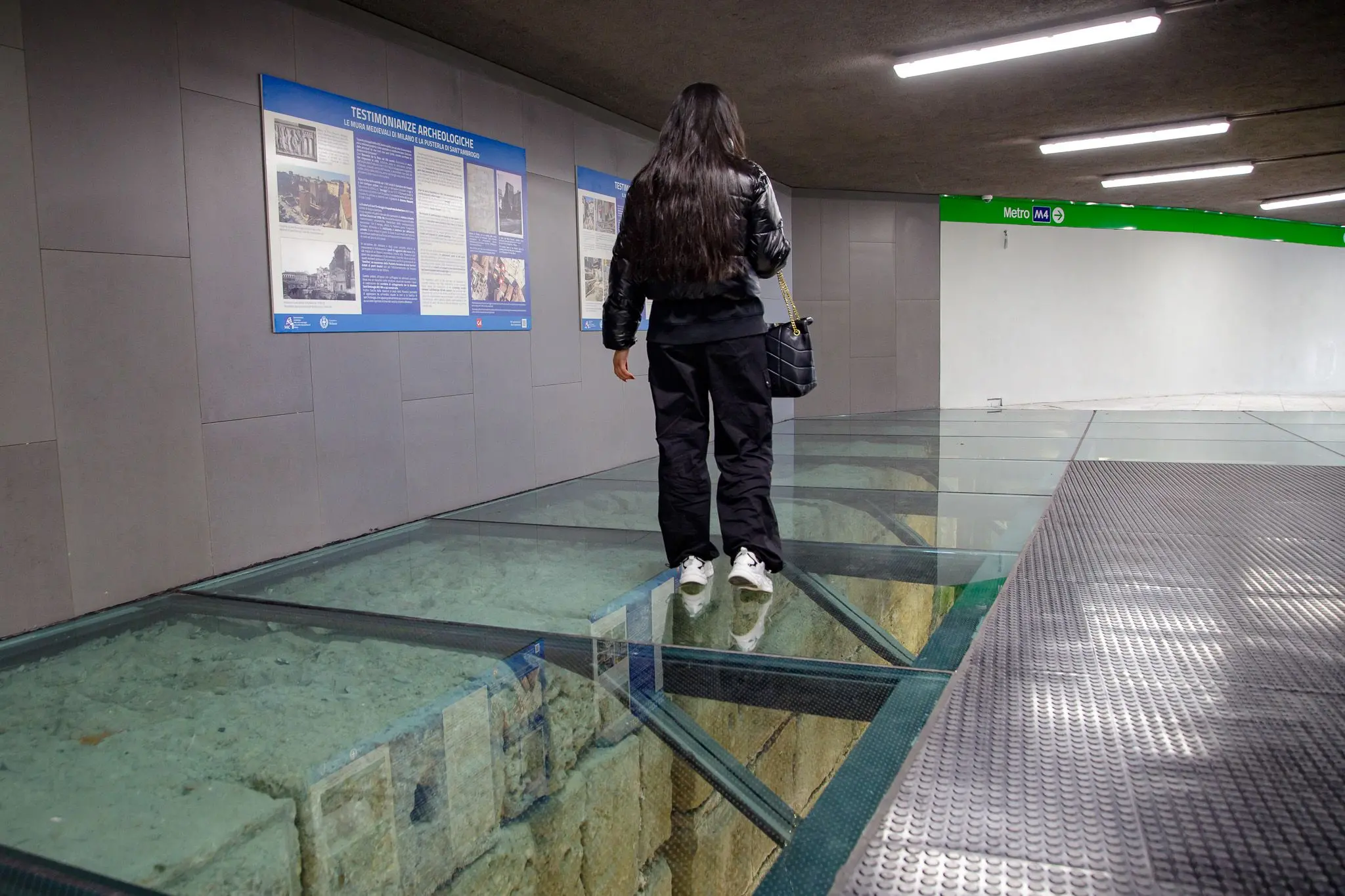 Metropolitana a Milano, a Sant’Ambrogio aperto il tunnel che unisce M4 e M2