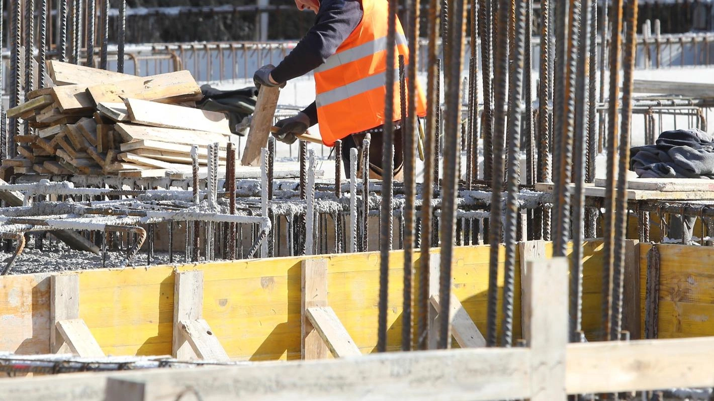 Via al cantiere per la primaria a Villastanza