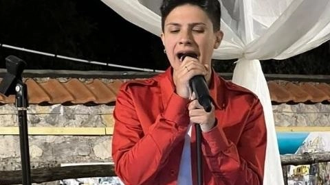 Kiara al secolo Chiara Amici cantante e insegnante di tecnologia musicale al liceo Zucchi di Monza ha pubblicato un singolo