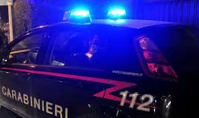 Canegrate, distrugge il motorino del debitore a martellate: arrestato 19enne