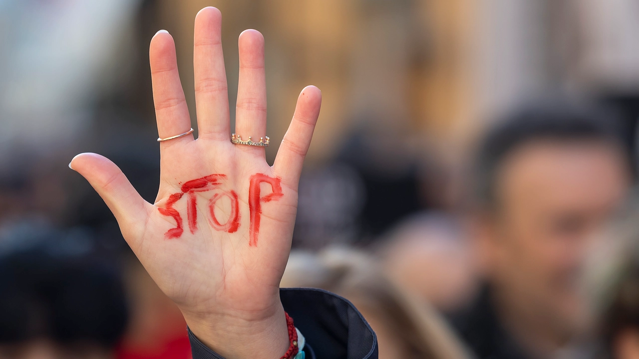 Una manifestazione contro la violenza di genere