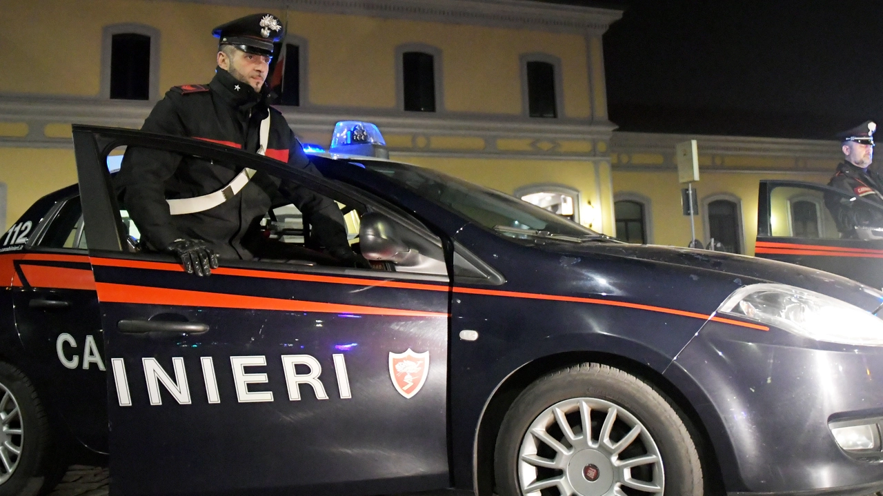 I carabinieri hanno arrestato sei giovani, accusati della maxi rissa avvenuta lo scorso 28 settembre nel centro storico (foto Torres)