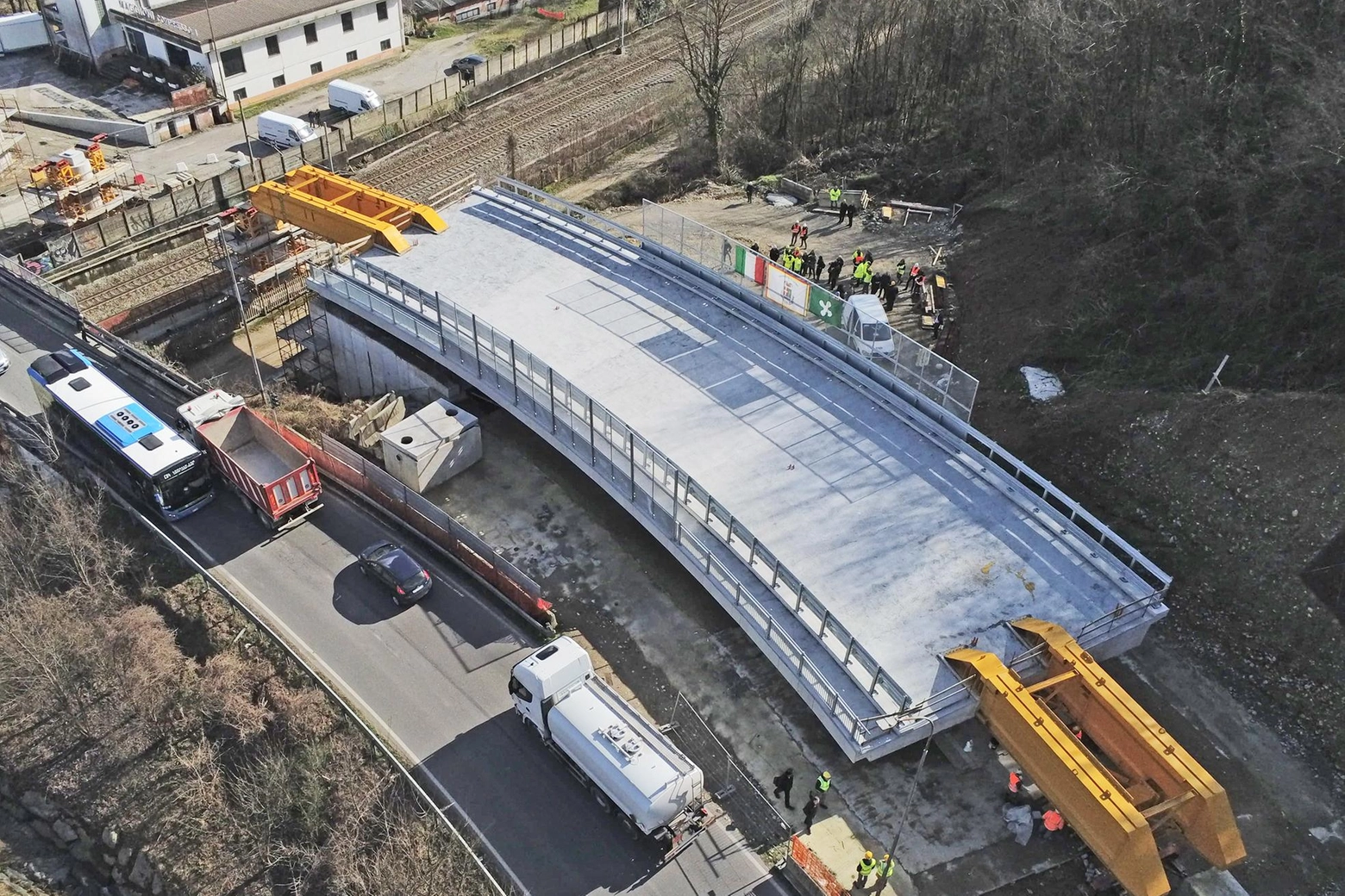 Il nuovo ponte avanza “Varo“ a Cantù-Asnago