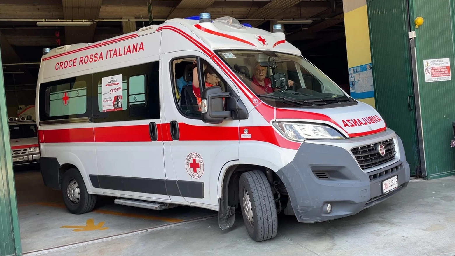 Si ribalta in galleria sulla Pedemontana. Novantenne è grave