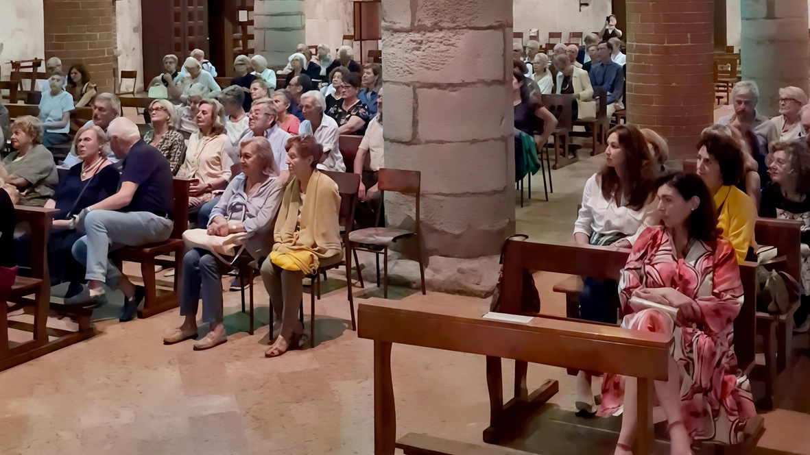 La comunità Rete di Luce è legata al monastero delle suore Sacramentine monzesi, dove da 30 anni propone momenti di preghiera