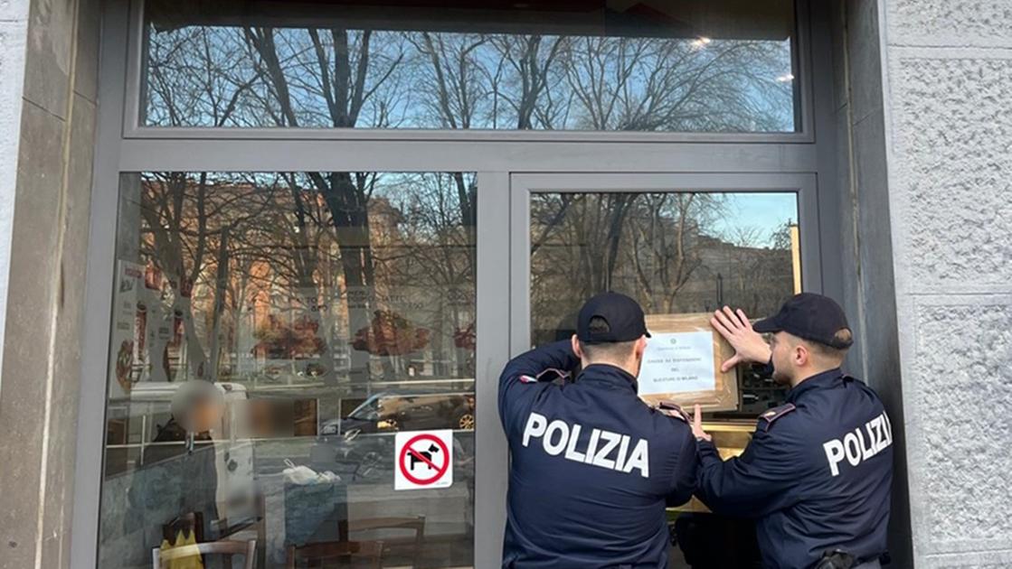 Botte, coltelli e cattive frequentazioni: chiusa la tavola calda di piazza Selinunte a Milano