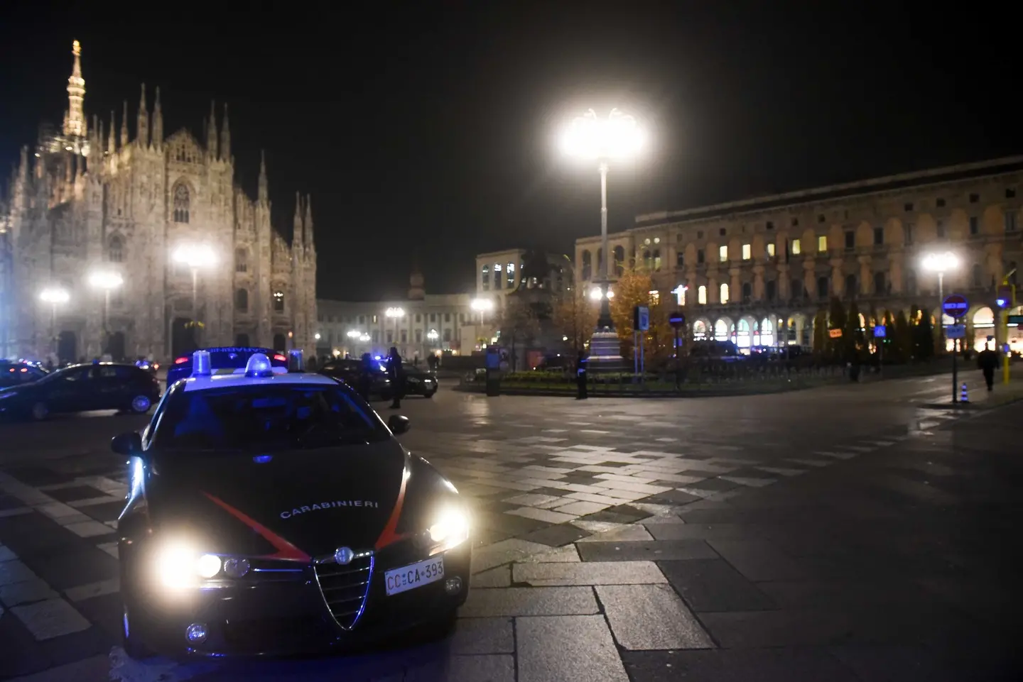 Milano, 18enne aggredito da un gruppo di ragazzi fuori dal Tribunale per i Minorenni