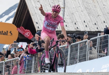 Livigno, nuova tappa del Giro d’Italia 2024. Ma salta lo Stelvio: orari, percorso e strade chiuse