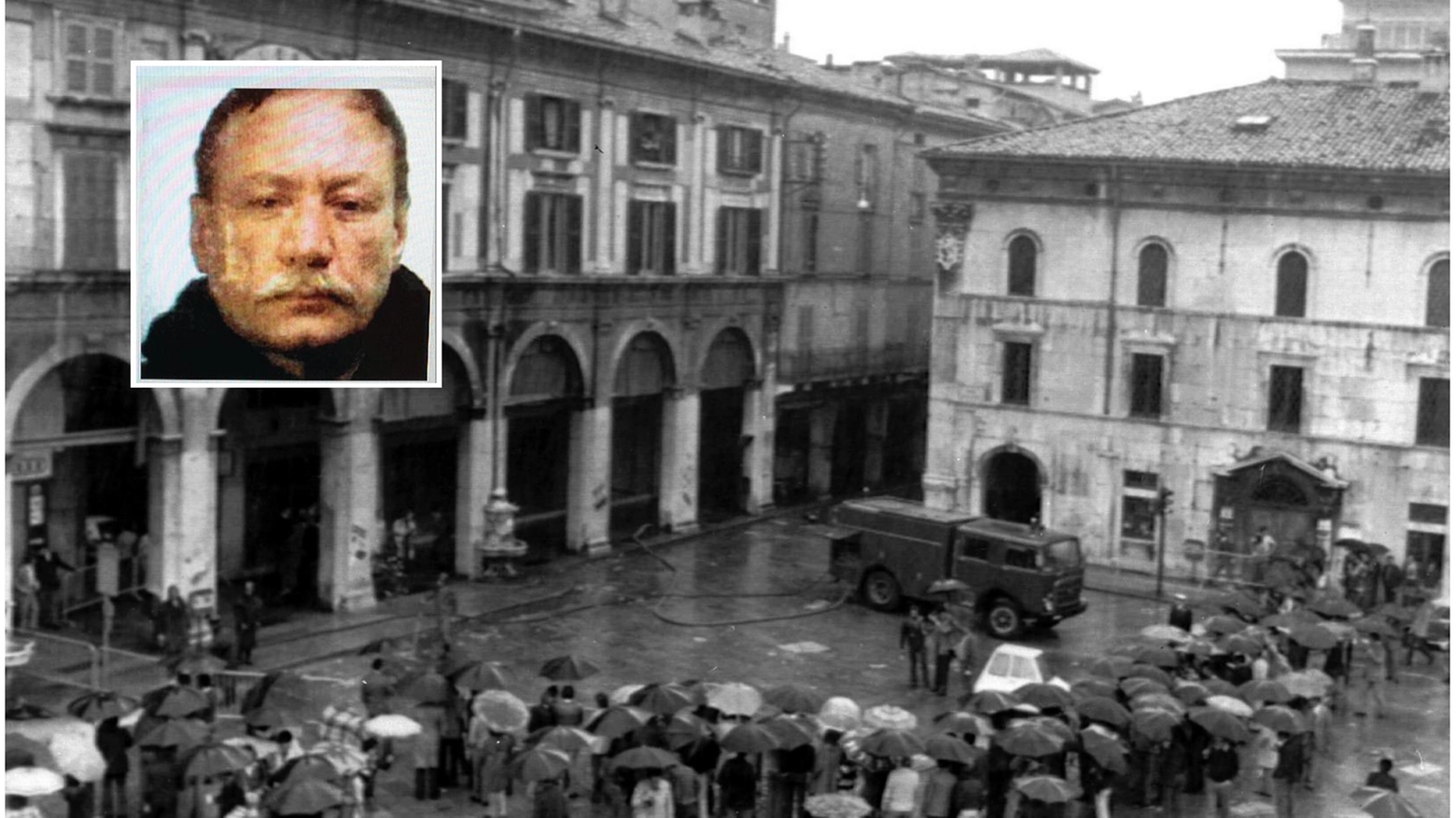 La strage di Piazza della Loggia. Nel riquadro, Marco Toffaloni