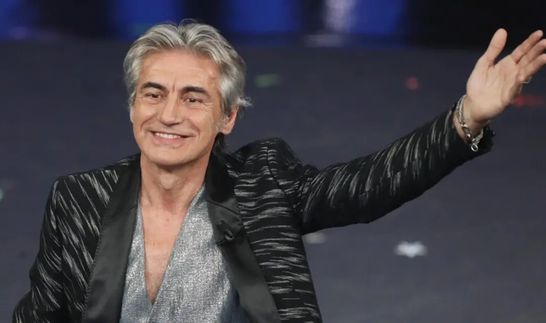 Ligabue in tour nei teatri (con il figlio Lenny alla batteria): cinque concerti in Lombardia. Dove e quando: tutte le date