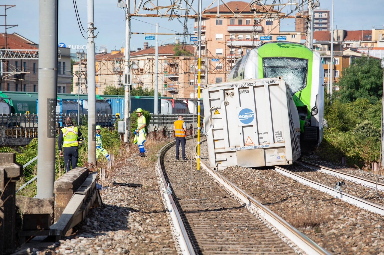 Il deragliamento del treno di venerdì a Milano: poteva essere un tragedia