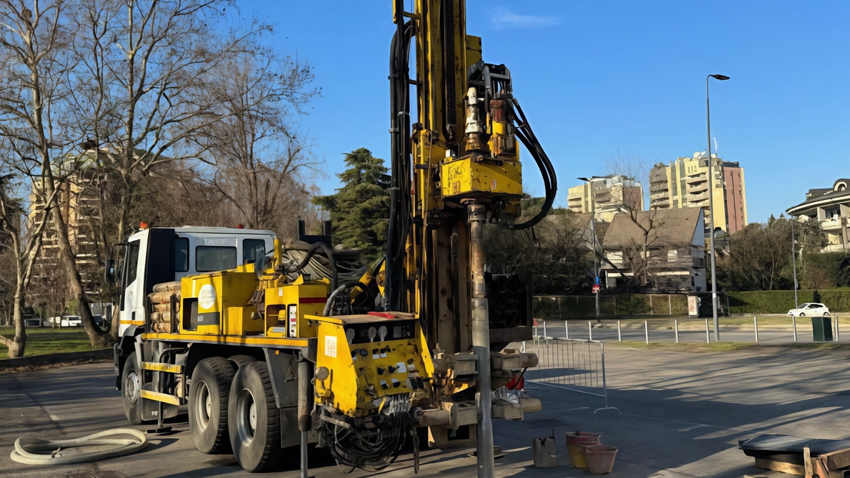 Continuano le verifiche e i carotaggi nel Parco dei Capitani, l’area verde di fianco allo stadio di San Siro dove...