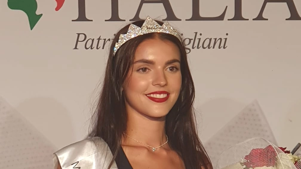 Elisabetta Delcarro, eletta Miss Miluna Lombardia by Miss Italia