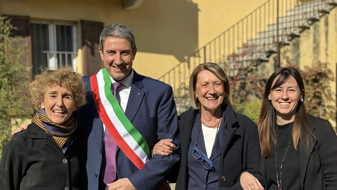 Il sindaco Marco Ballarini con la vicesindaca Linda Giovannini e la presidente della fondazione Emanuela Baio