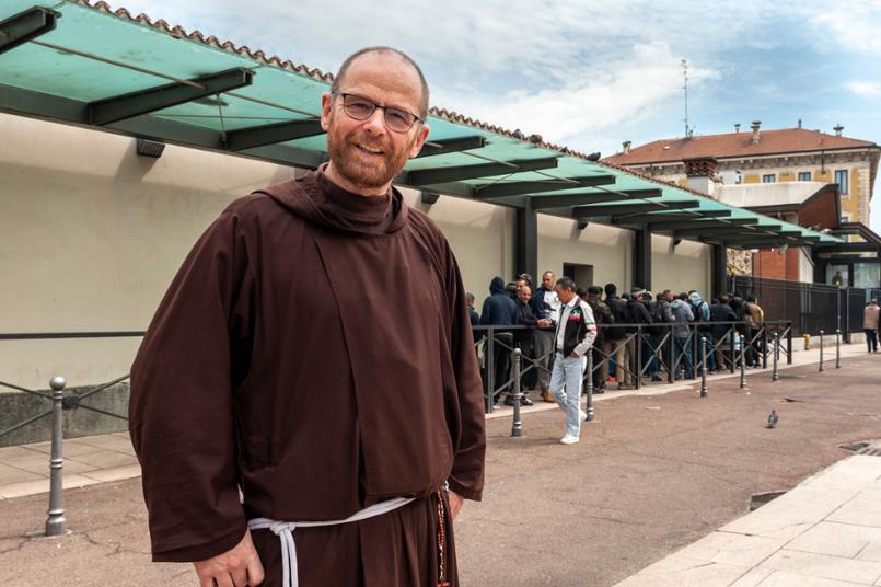 Fra Marcello e l’impegno di Opera San Francesco: “Troppa rabbia negli occhi ma Milano ha ancora un cuore buono”