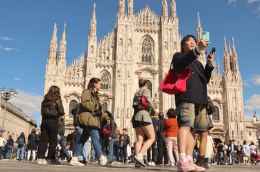 A Milano turisti tutto l’anno (900mila solo a luglio): “Ora l’obiettivo è portali anche fuori dal centro”