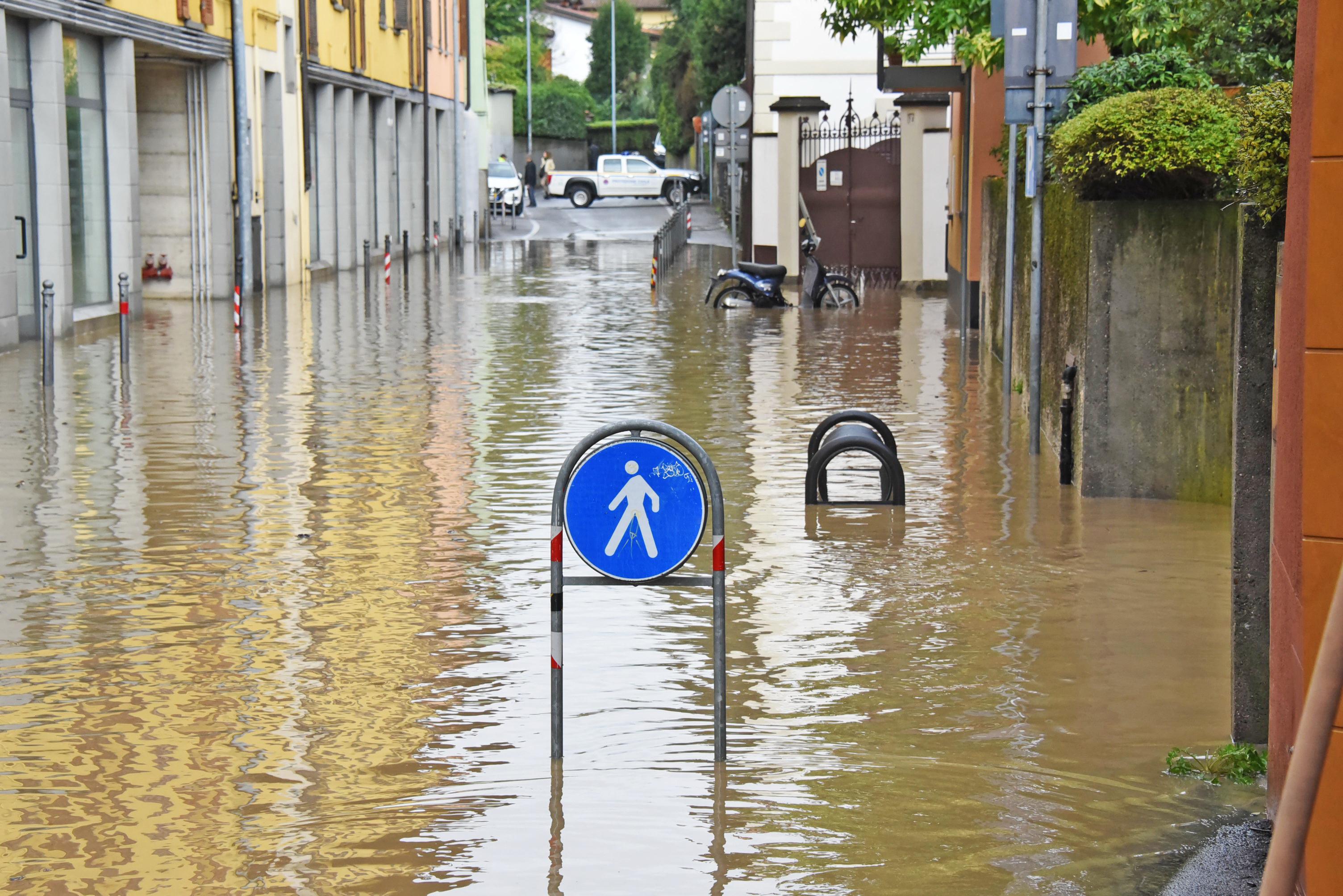 Maltempo In Lombardia Non Ancora Finita Allerta Rossa E Arancione Venerd Ottobre La Mappa