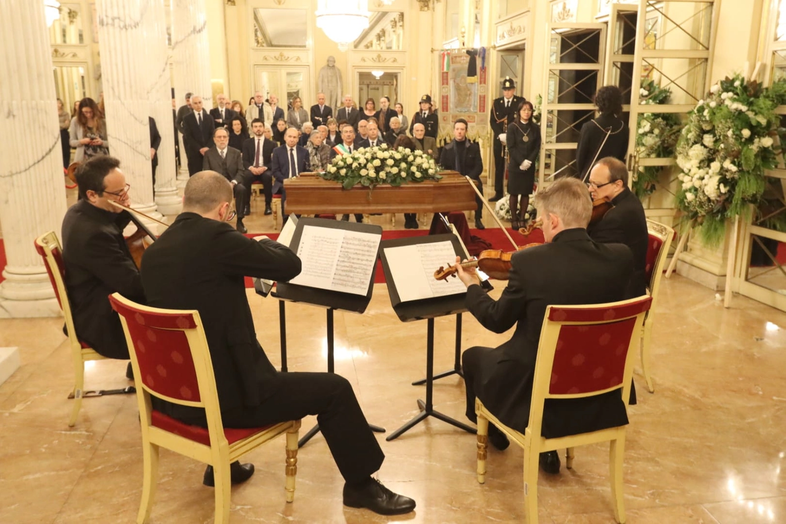 Il quartetto d'archi della Scala che ha suonato per il maestro (foto Salmoirago)