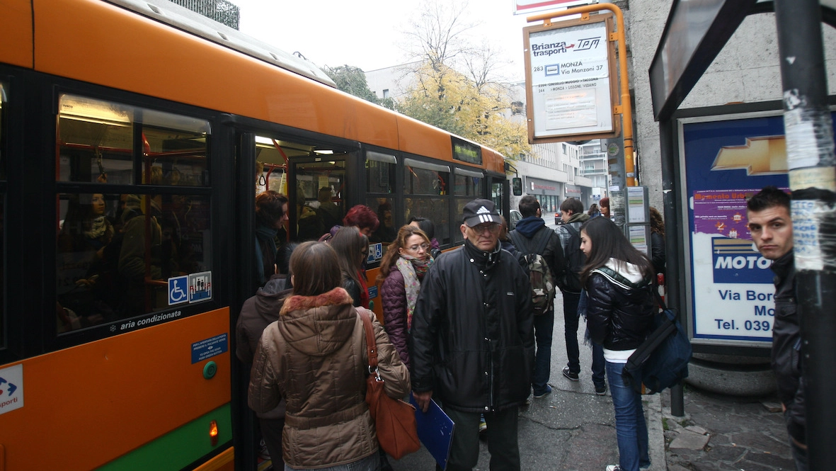 Si attendono novità e miglioramenti per gli autobus brianzoli dal piano di Tpl: aumento delle corse anche nelle zone, negli orari e nei giorni meno serviti