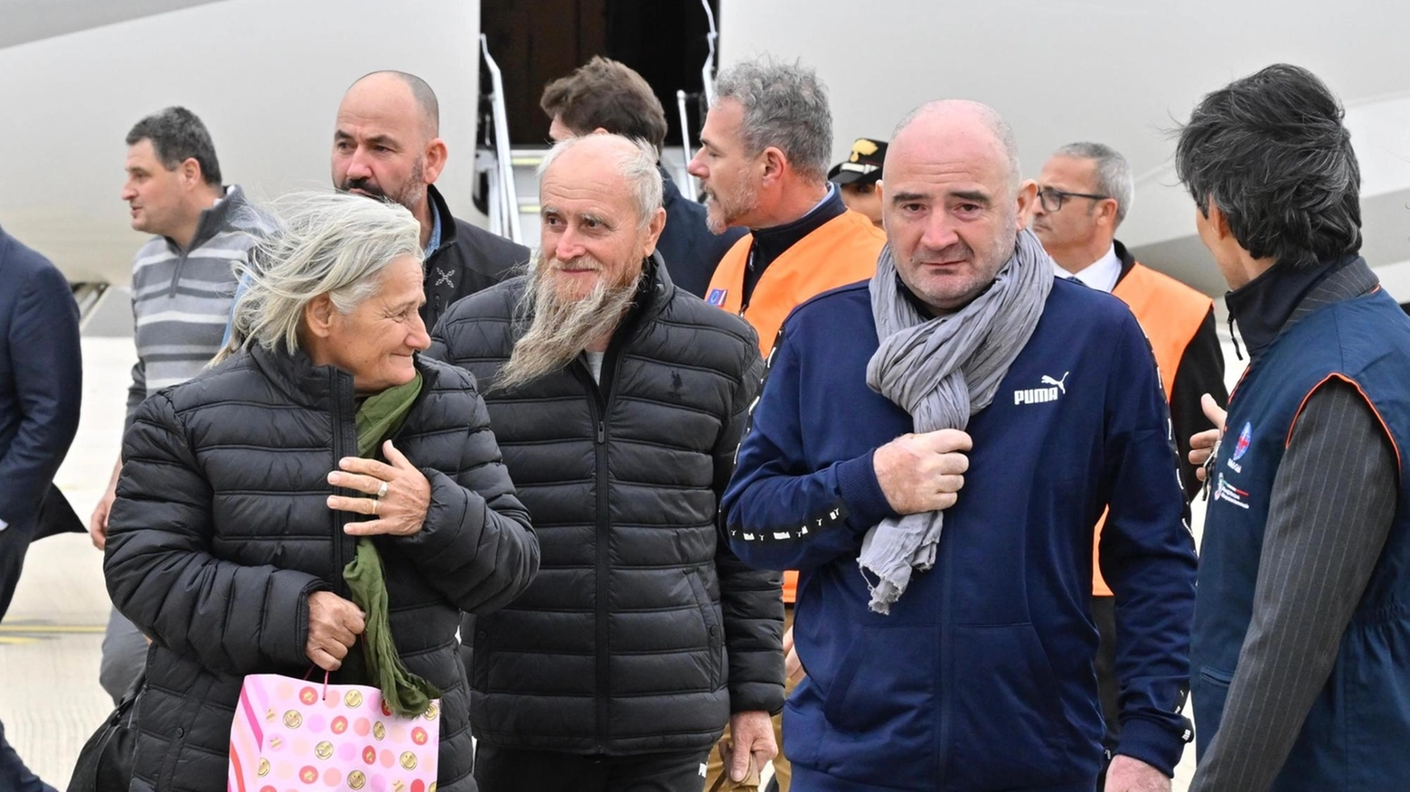 Rocco Langone, la moglie Maria Donata Caivano e il figlio Giovanni Langone all'aeroporto di Ciampino