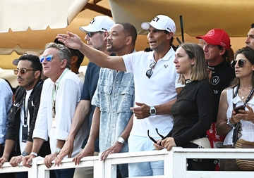 Il Gp dei vip sul lago di Como, motoscafi elettrici per una sfida tra star. E Will Smith batte Rafael Nadal