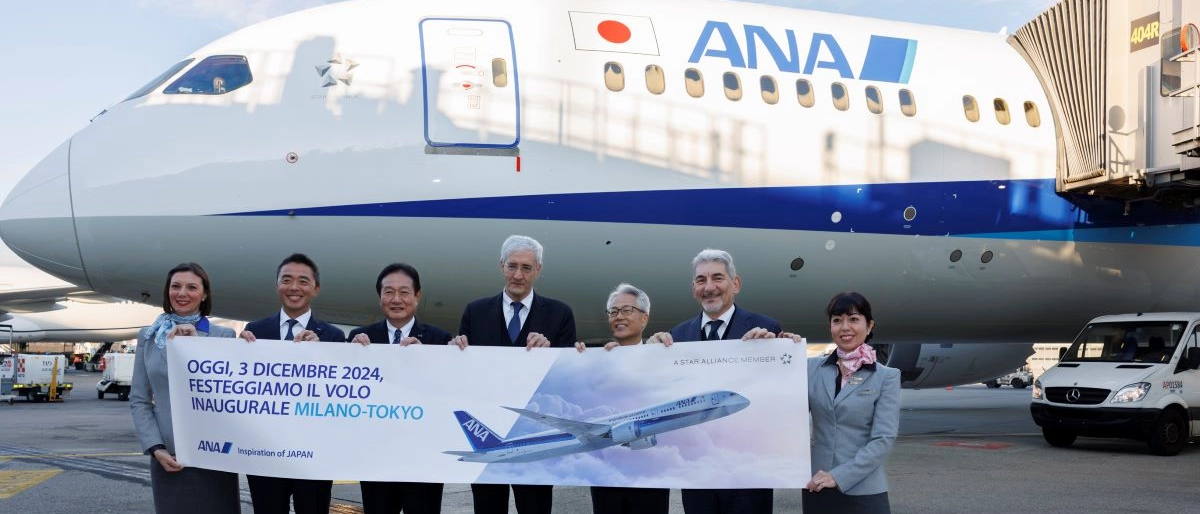 Il collegamento è operato da All Nippon Airways con un aeromobile B787-9 da 215 posti, primo vettore a operare nell’aeroporto della brughiera dopo 14 anni